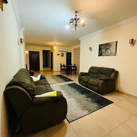 Modern Entire Apartment In The Heart Of Sheikh Zayed City Exterior foto