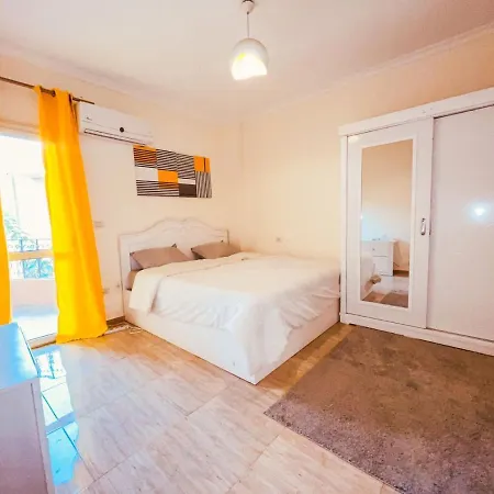 Modern Entire Apartment In The Heart Of Sheikh Zayed City Exterior foto