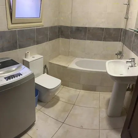 Modern Entire Apartment In The Heart Of Sheikh Zayed City Exterior foto